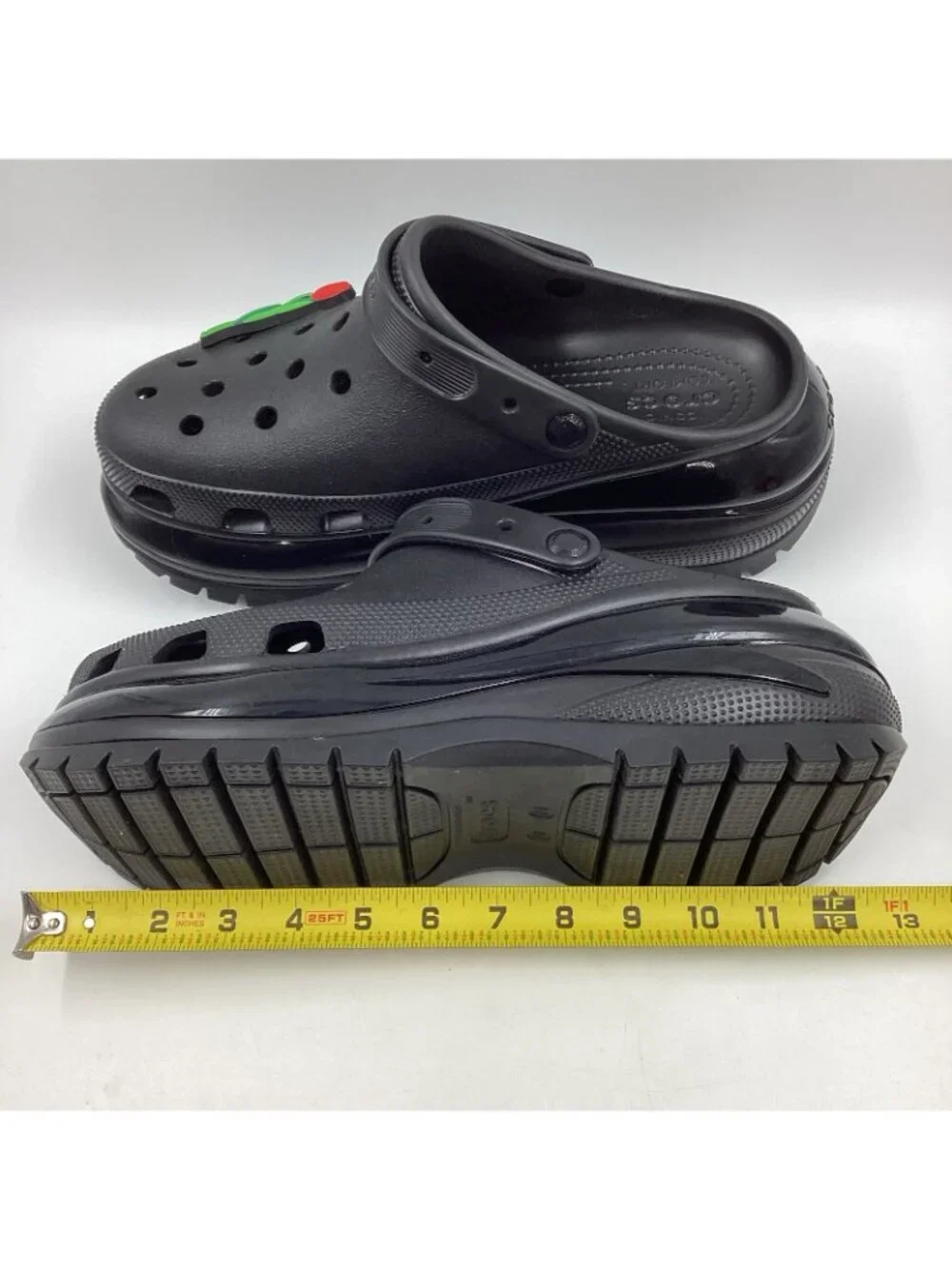 Crocs Classic Mega Crush Clogs Mens 11 Womens 12.5 Black Platform Slip On Shoes